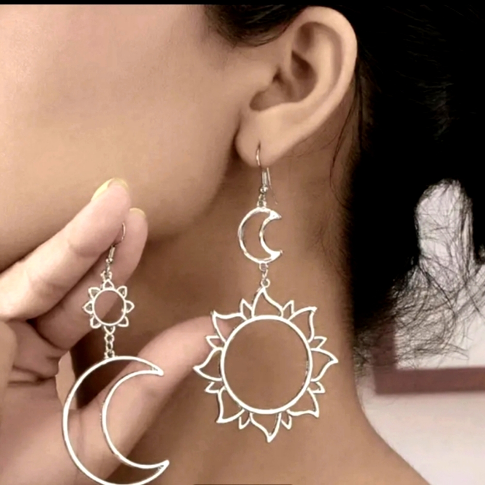 Star & Moon Silver Earrings - New